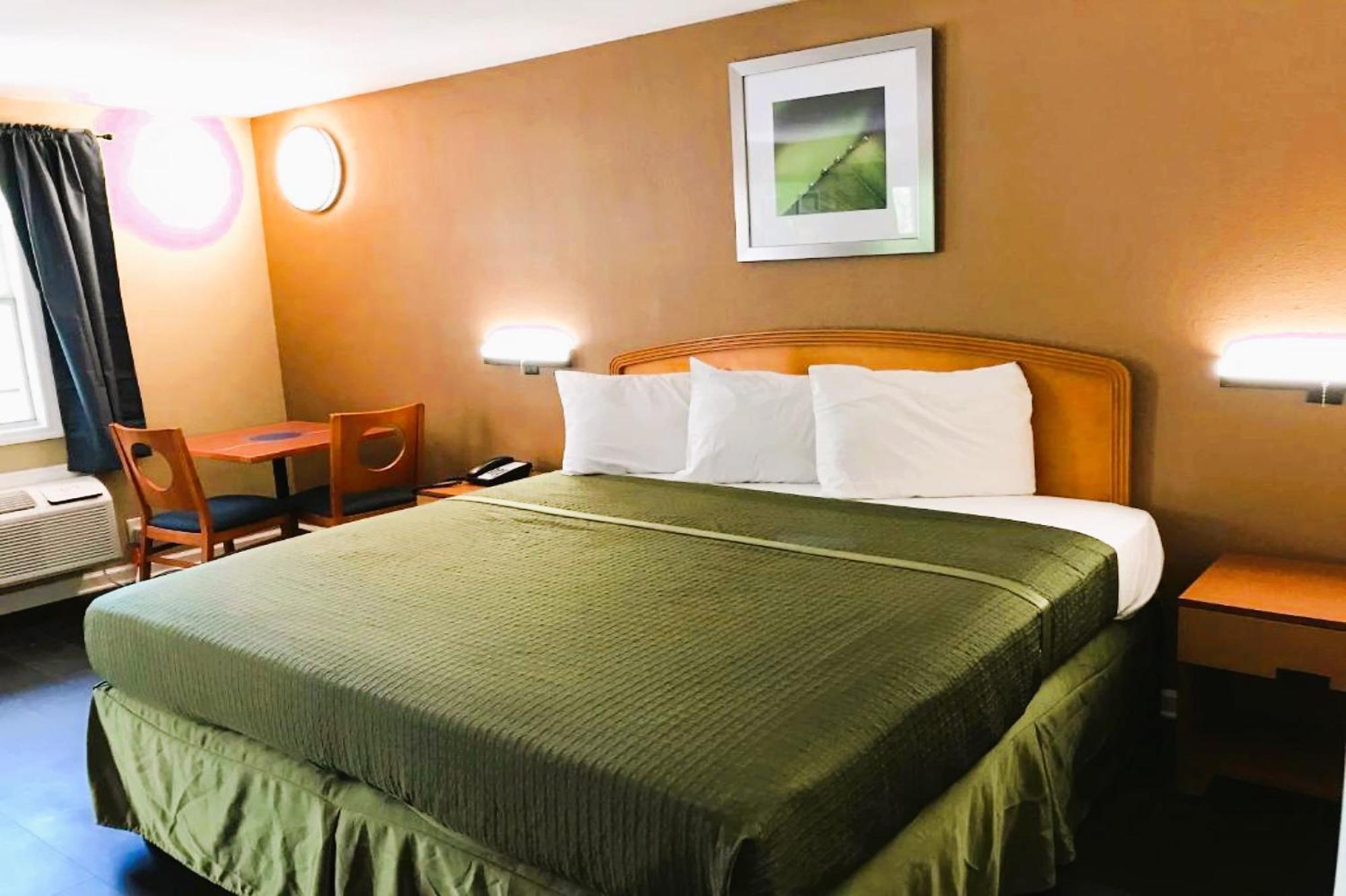 Oyo Hotel Tallahassee Downtown Zewnętrze zdjęcie