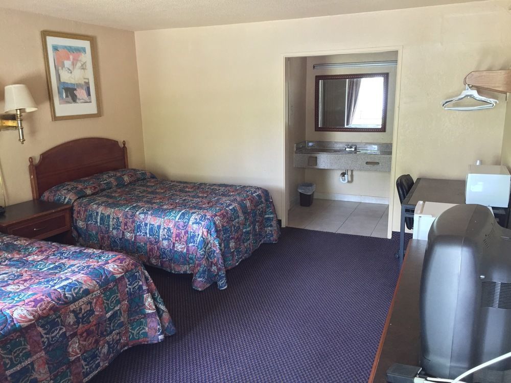 Oyo Hotel Tallahassee Downtown Zewnętrze zdjęcie