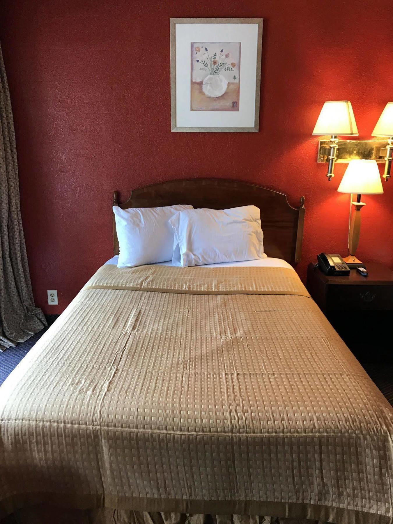 Oyo Hotel Tallahassee Downtown Zewnętrze zdjęcie