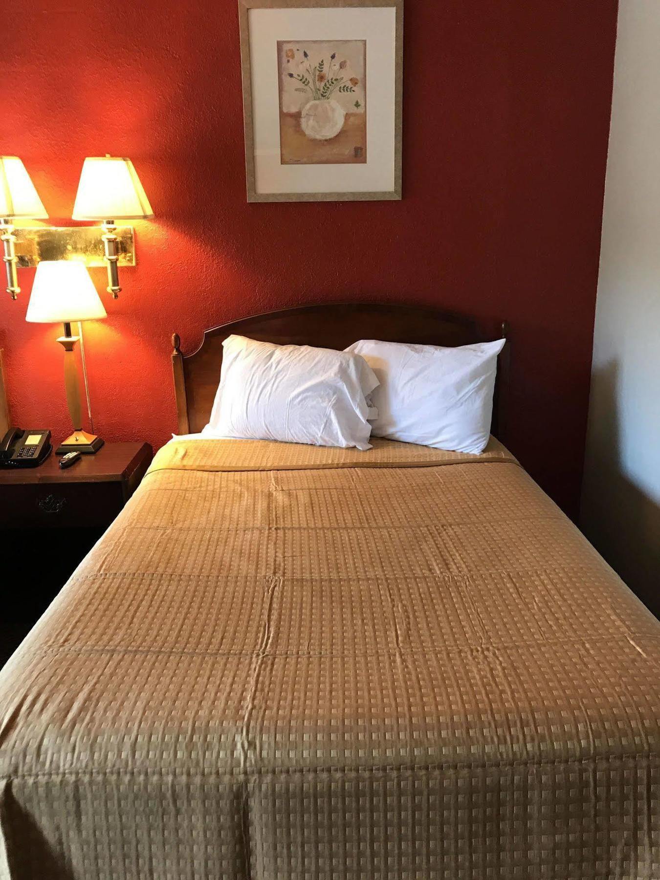 Oyo Hotel Tallahassee Downtown Zewnętrze zdjęcie