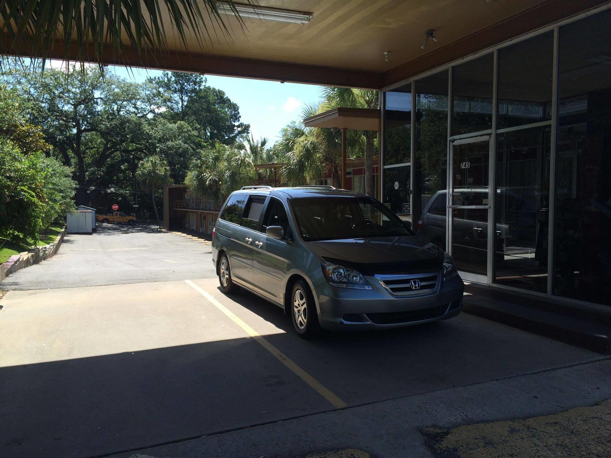 Oyo Hotel Tallahassee Downtown Zewnętrze zdjęcie